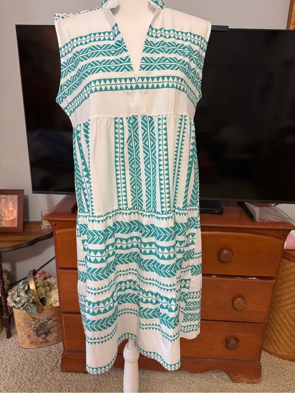 Sleeveless White and Teal Tribal Print Midi Dress